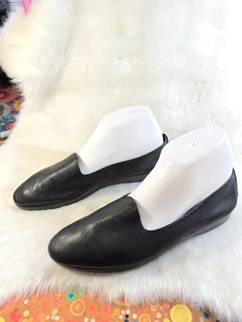 Laura Scott Venetian Black Leather Slip-on Loafers - Picture 2 of 10